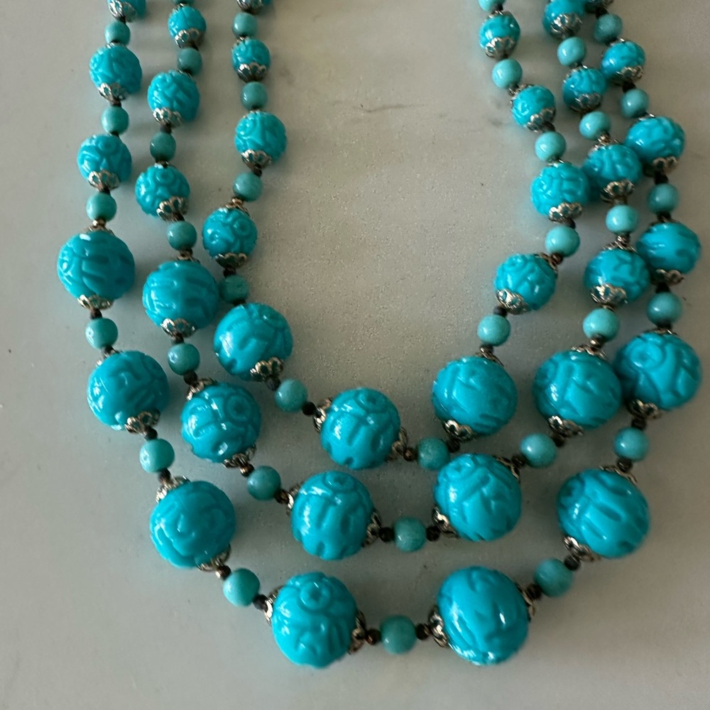 Vintage intricately beaded Necklace - Picture 5 of 5